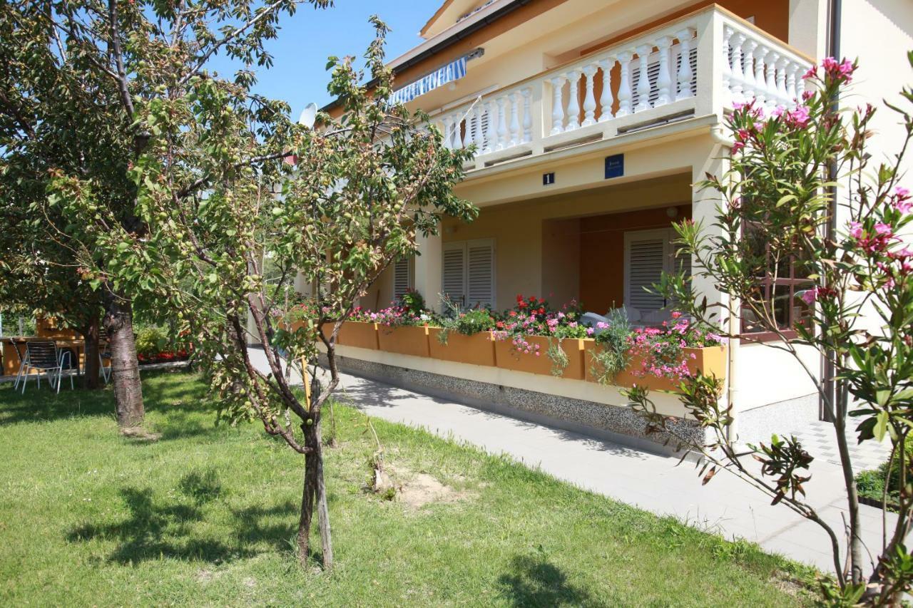 Apartments & Room Jagoda Baska  Exterior photo